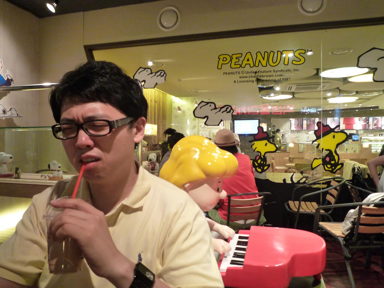 [홍대]스누피 카페, 찰리 브라운.